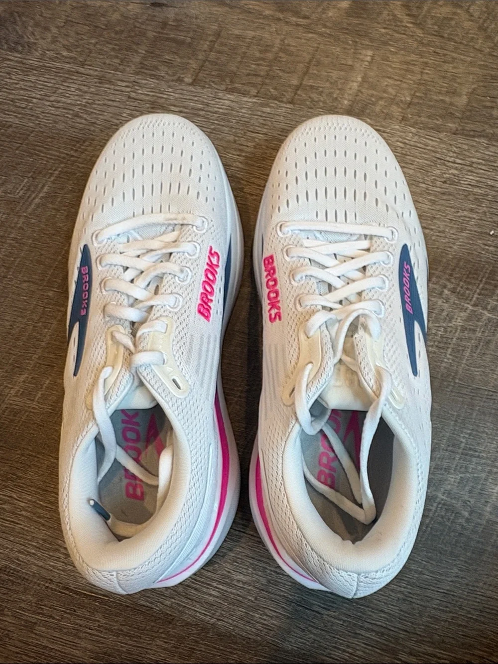 Brooks Ghost Max 3 Running Shoes Women’s 8 White/Moonlight/Pink